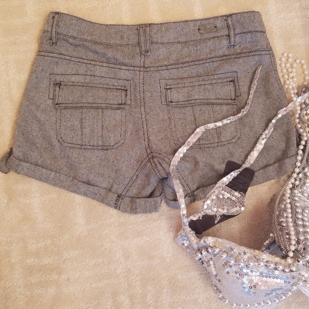 1st Kiss Shorts Sz 9 Juniors Black & White Twill - Picture 4 of 4